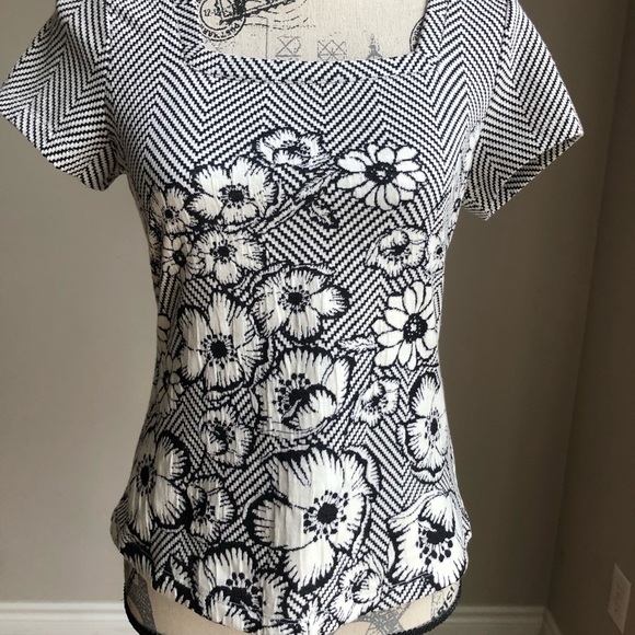 Anthro Maeve Floral Print Chevron Black White Top - Picture 4 of 8